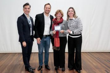 Foto - 01/06/22 - Homenagem dos Aposentados e Pensionistas - Tetro Juarez Machado