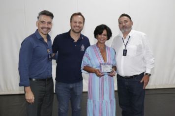 Foto - 22/03/22 - Homenagem dos Aposentados e Pensionistas - Tetro Juarez Machado