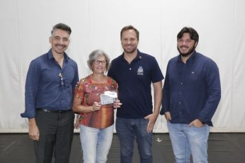 Foto - 22/03/22 - Homenagem dos Aposentados e Pensionistas - Tetro Juarez Machado