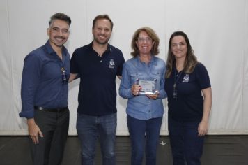 Foto - 22/03/22 - Homenagem dos Aposentados e Pensionistas - Tetro Juarez Machado