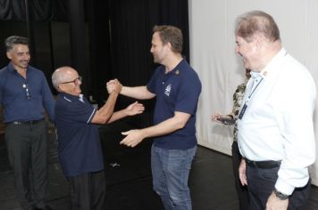 Foto - 22/03/22 - Homenagem dos Aposentados e Pensionistas - Tetro Juarez Machado