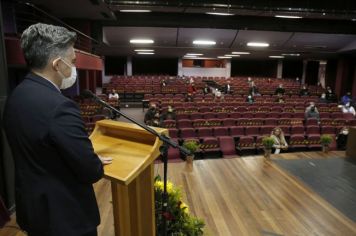 Foto - 29/06/21 -Homenagem aos Aposentados e Pensionistas - Tetro Juarez Machado