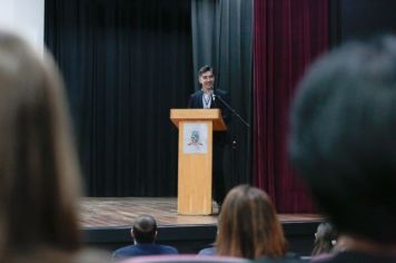 Foto - 01/06/22 - Homenagem dos Aposentados e Pensionistas - Tetro Juarez Machado