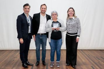 Foto - 01/06/22 - Homenagem dos Aposentados e Pensionistas - Tetro Juarez Machado