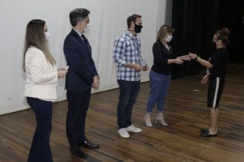 Foto - 27/10/21 - Homenagem aos Aposentados e Pensionistas - Teatro Juarez Machado