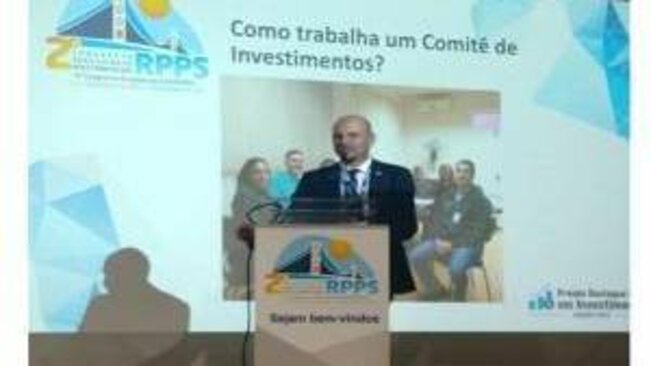 Presidente do Ipreville apresenta 